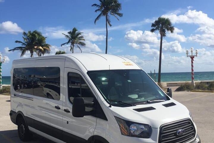Private Transfer from Gran Canaria Port to Las Palmas city hotels 10
