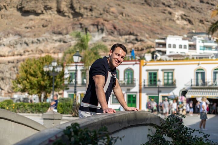 Sesión de fotos en Puerto de Mogán Flowering Seaside Fish Village 7