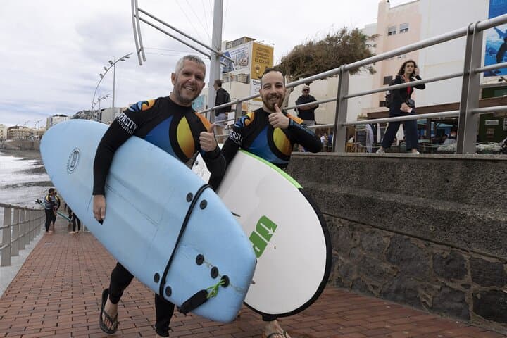 Surfing Course at Las Canteras Beach 4
