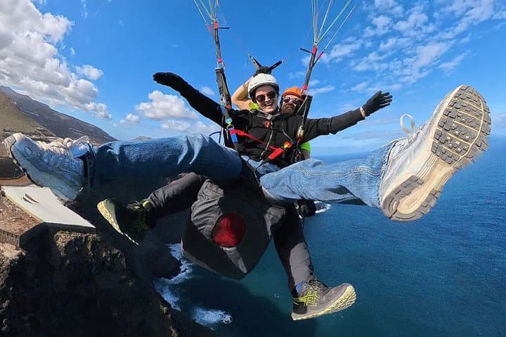 Parapente en ubicación Fast and Furious + Tour a la cueva con recogida 2