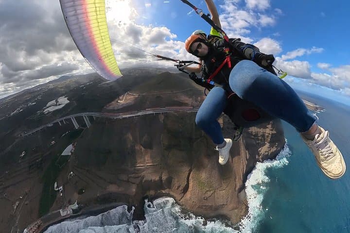Parapente en ubicación Fast and Furious + Tour a la cueva con recogida 3