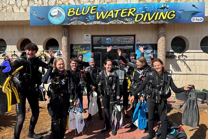 PADI Zero to Divemaster Internship Gran Canaria 6 semanas